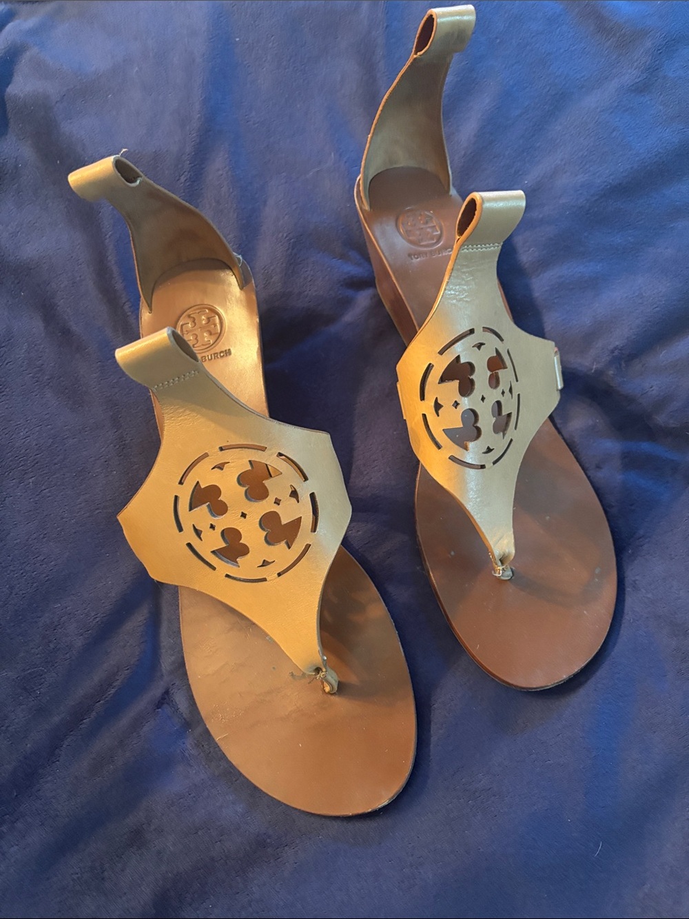 Tory Burch Logo Thong Ankle Sandals  Sz 10.5 MISSING STRAPS Laser Cut